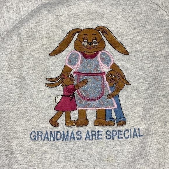 Vintage Hanes Activewear Grandmas Are Special Gray Crewneck Sweatshirt Large - Picture 6 of 10